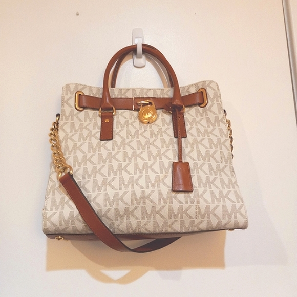 Michael Kors tote - Picture 7 of 12
